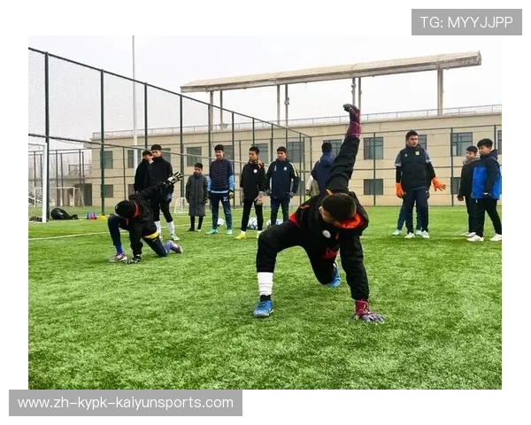 足球训练中的小范围对抗与战术演练